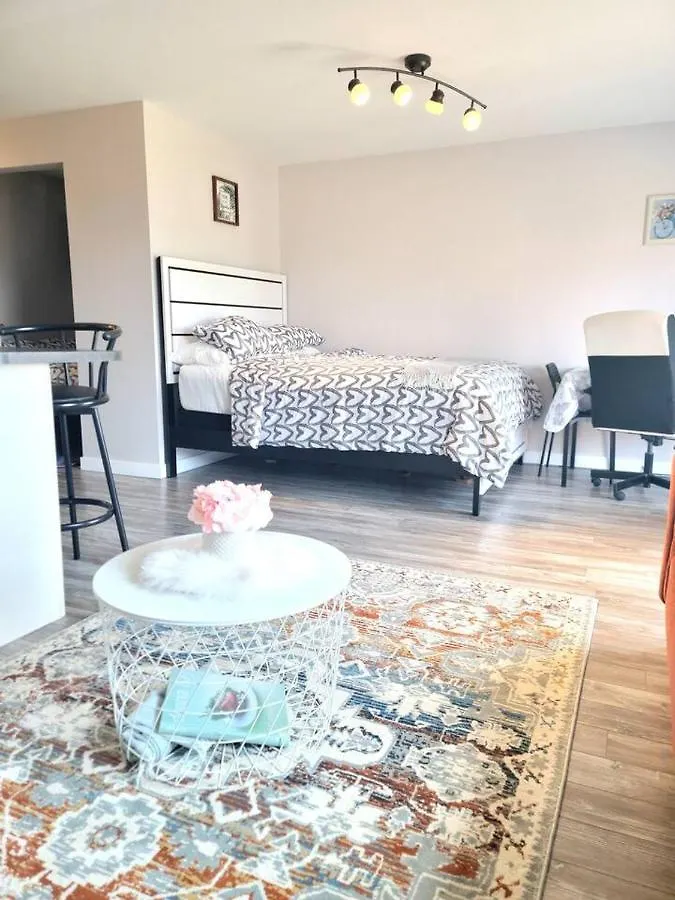 Cozy Private Suite Winnipeg
